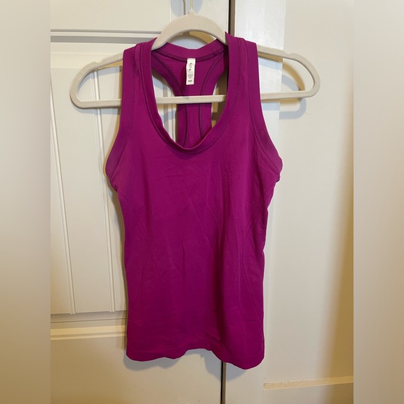 Athleta Momentum seamless tank - Magenta (not yellow) - Picture 2 of 4
